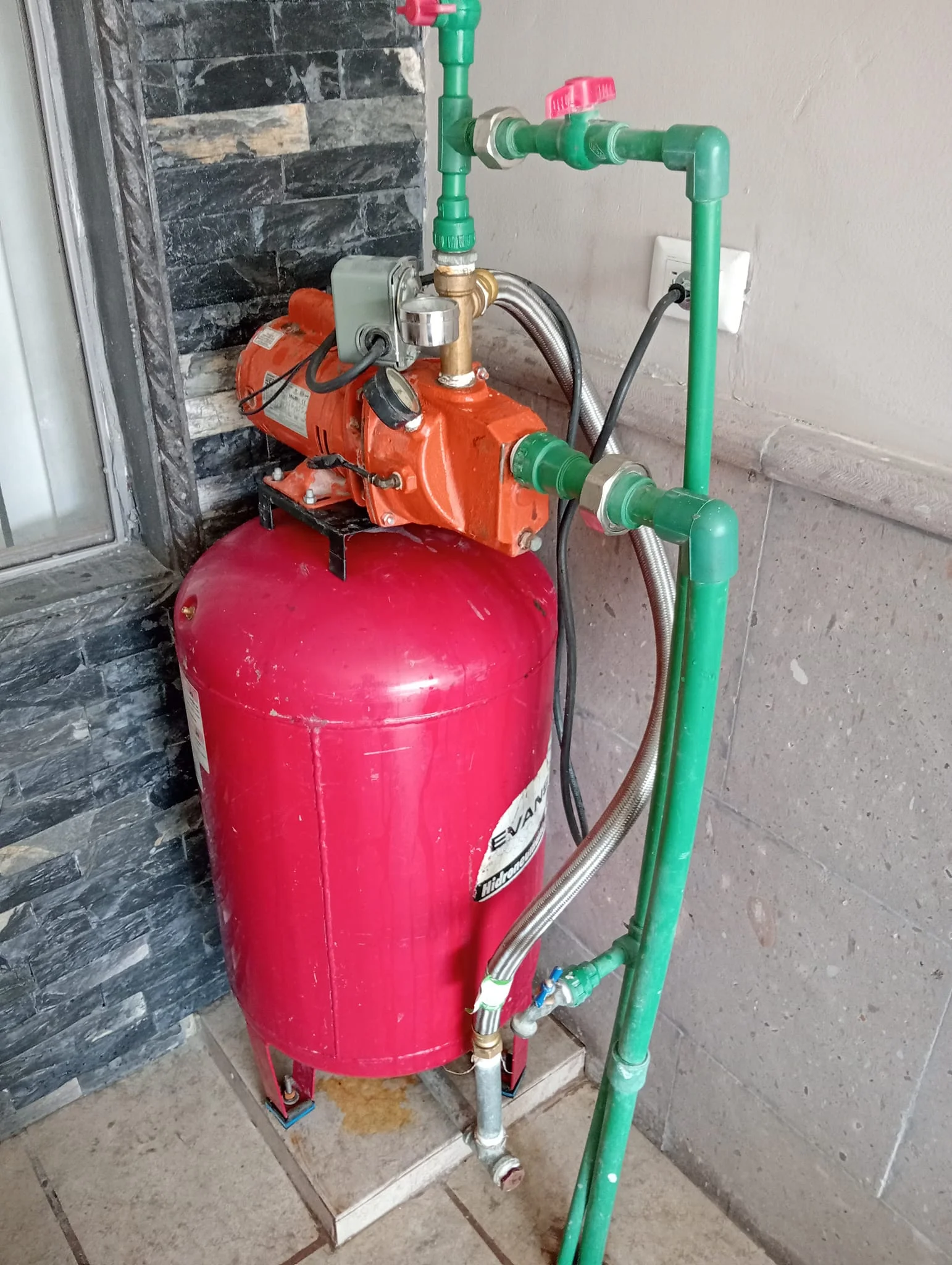 bomba-de-agua-recien-instalado