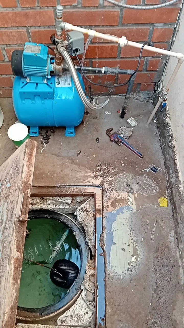 cisterna-y-una-bomba